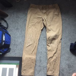 Old Navy Khakis. 31/32 slim.